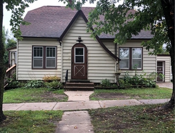 Residentialhouse for sale picture with an address of  406 First Street in Durand and a list price of 130000