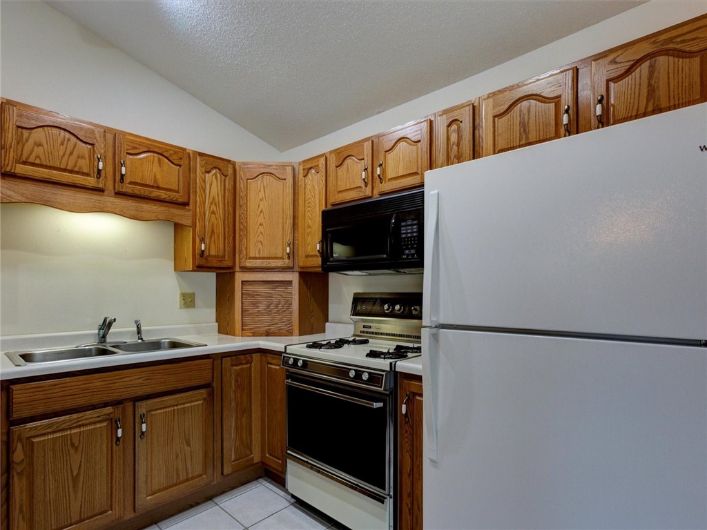 412-Lee-Durand-WI-54736-1