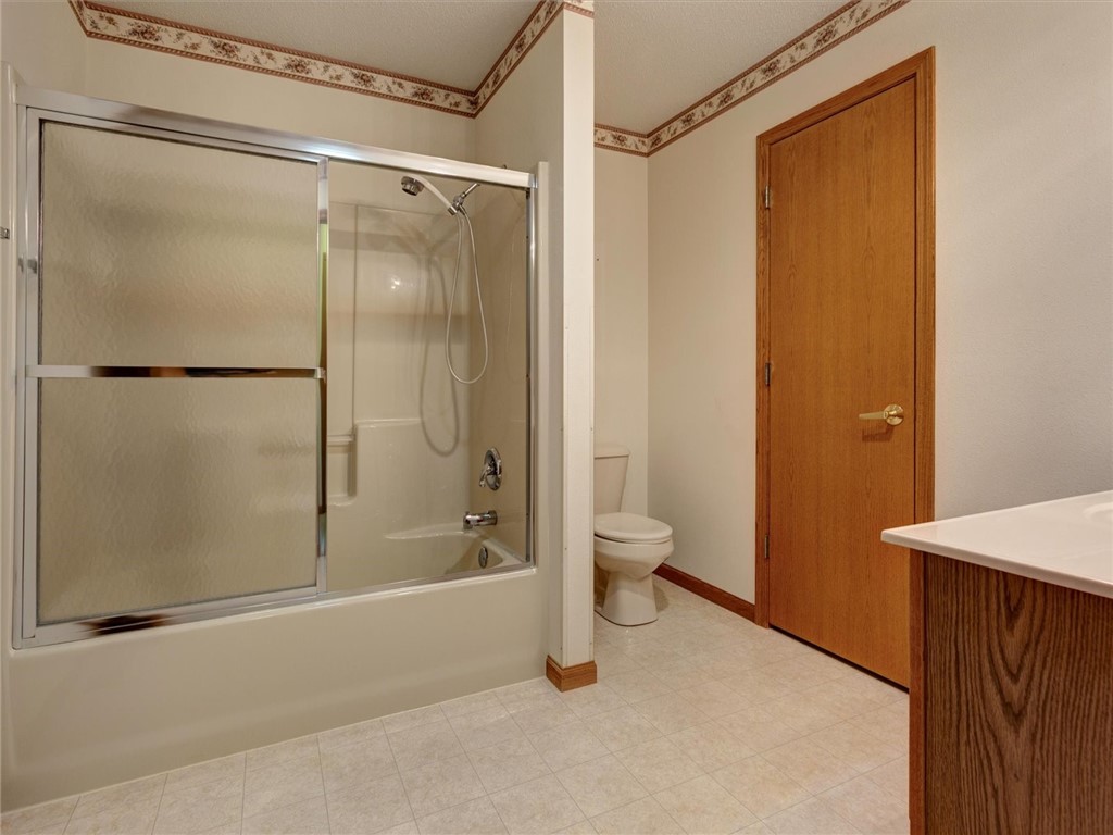 412-Lee-Durand-WI-54736-3