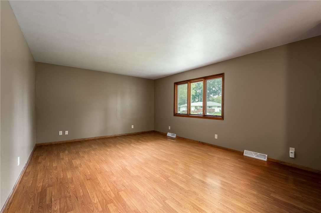 417-Mckenzie-Stanley-WI-54768-5