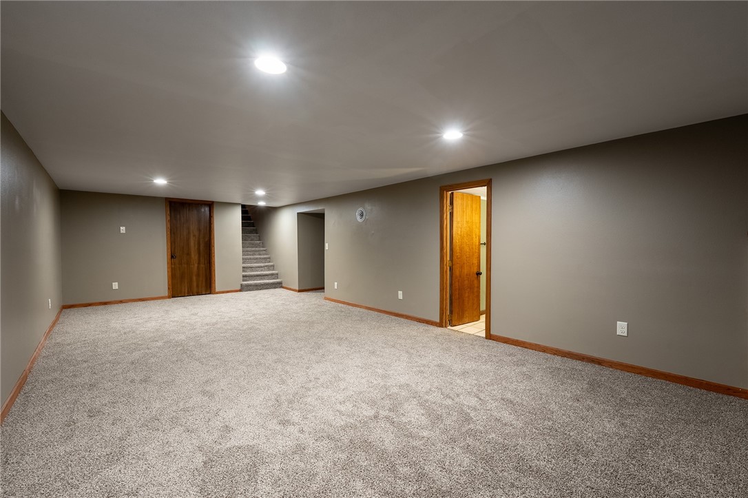 417-Mckenzie-Stanley-WI-54768-9