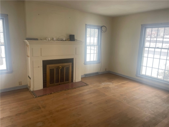 Residentialhouse for sale picture with an address of  421 3rd Avenue in Park Falls and a list price of 119900