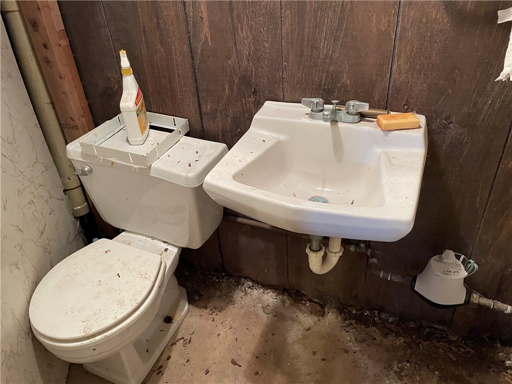 484-8th-Park-Falls-WI-54552-6