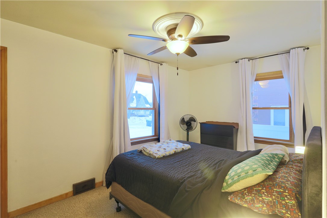 520-Fountain-Eau-Claire-WI-54703-4