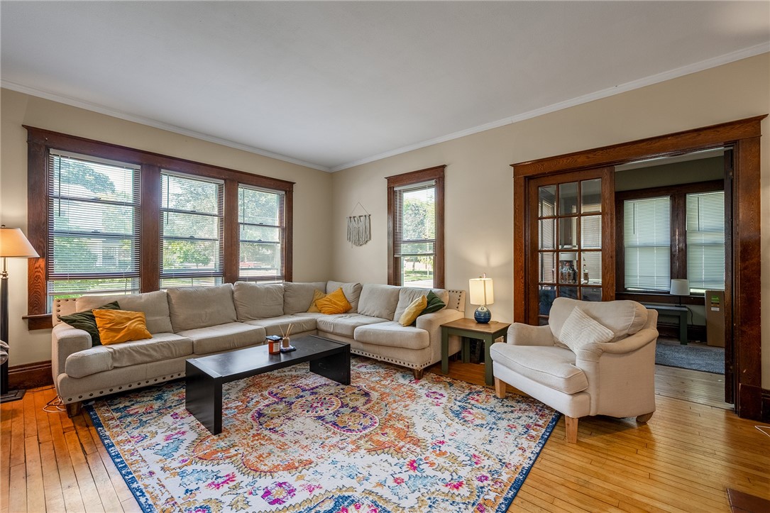 521-2nd-Eau-Claire-WI-54703-4