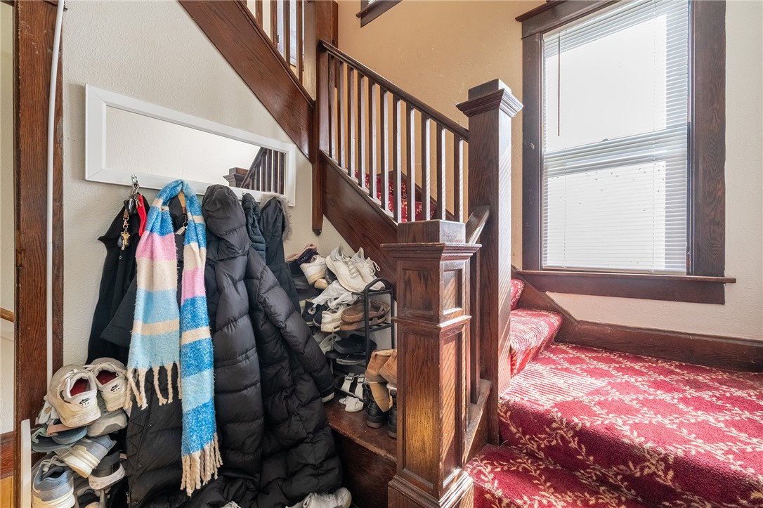 521-2nd-Eau-Claire-WI-54703-8