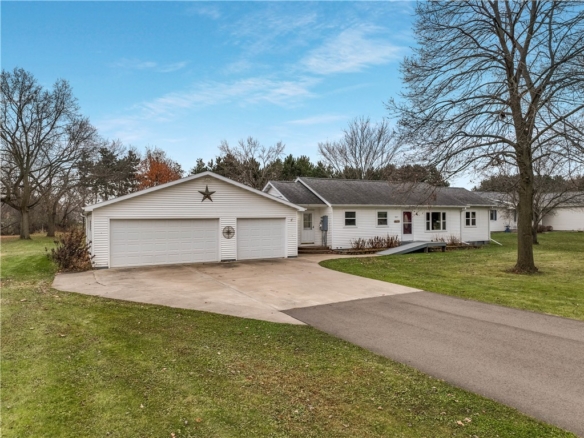 Residentialhouse for sale picture with an address of  5217 Hamilton Avenue in Eau Claire and a list price of 334900