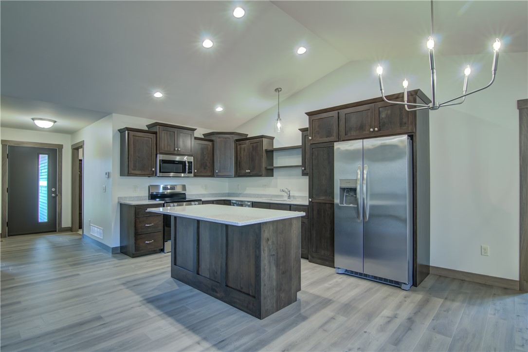 599-Hagman-Eau-Claire-WI-54703-2