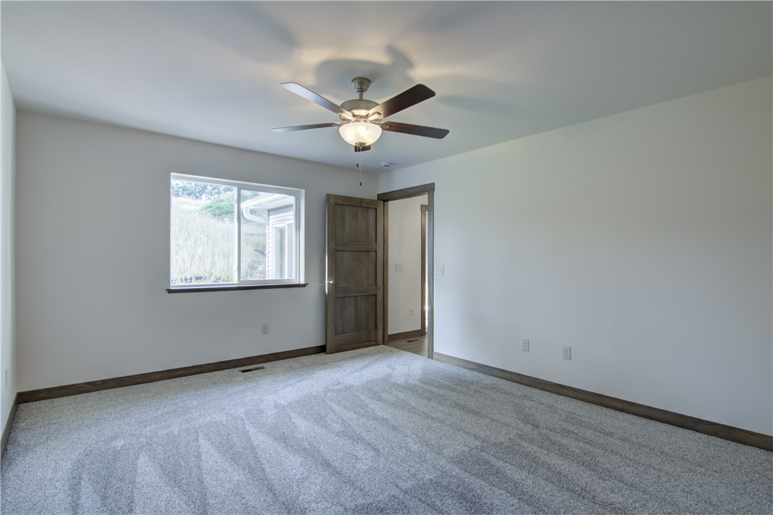 599-Hagman-Eau-Claire-WI-54703-3