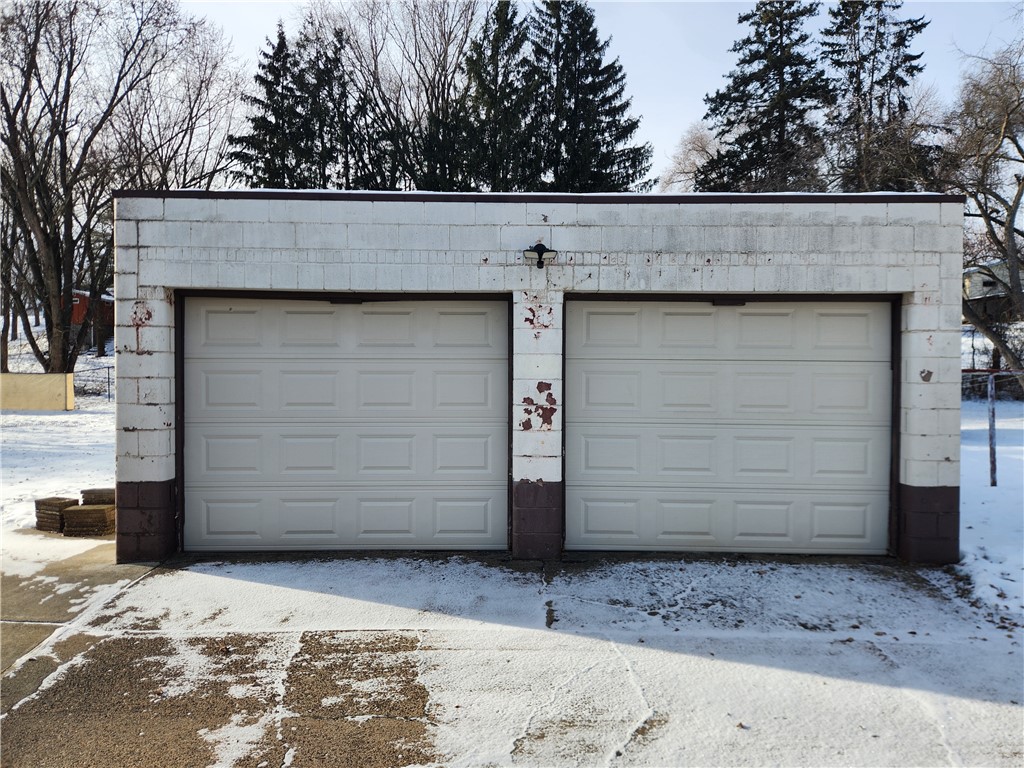 602-Chestnut-Black-River-Falls-WI-54615-7