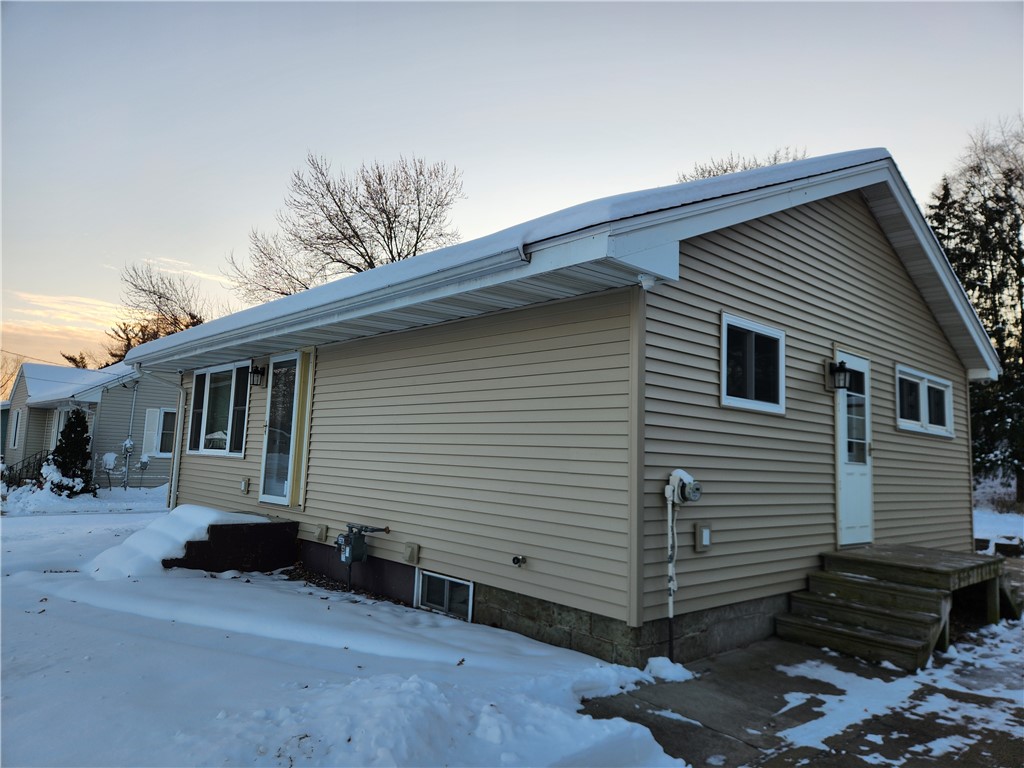602-Chestnut-Black-River-Falls-WI-54615-8