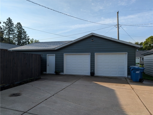 Residentialhouse for sale picture with an address of  612 Eau Claire Street in Rice Lake and a list price of 244000