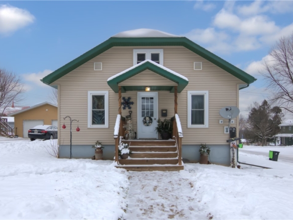 Residentialhouse for sale picture with an address of  701 4th Street in Neillsville and a list price of 195000