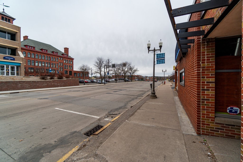 719 S Broadway Street Menomonie WI 54751 — photo 27