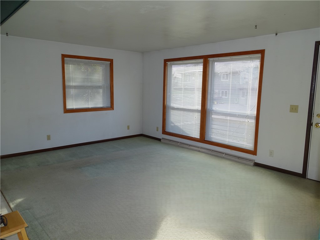 812-11th-Durand-WI-54736-5