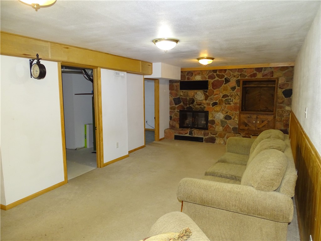 812-11th-Durand-WI-54736-7