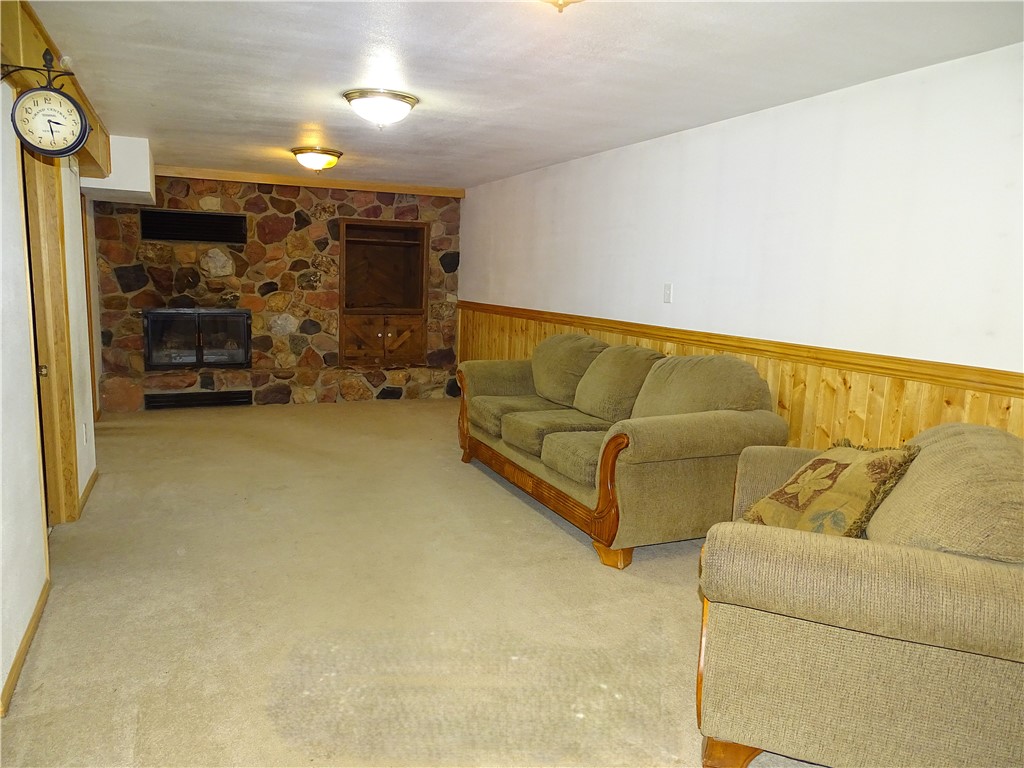 812-11th-Durand-WI-54736-8