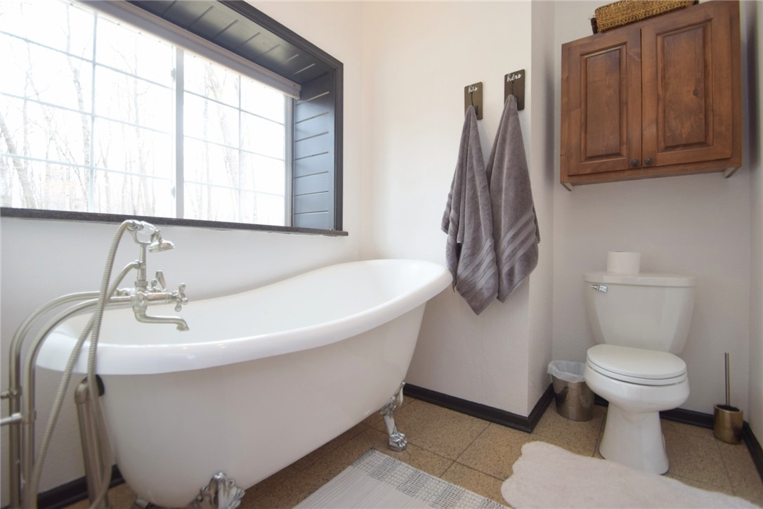 8160-Waldora-Siren-WI-54872-1