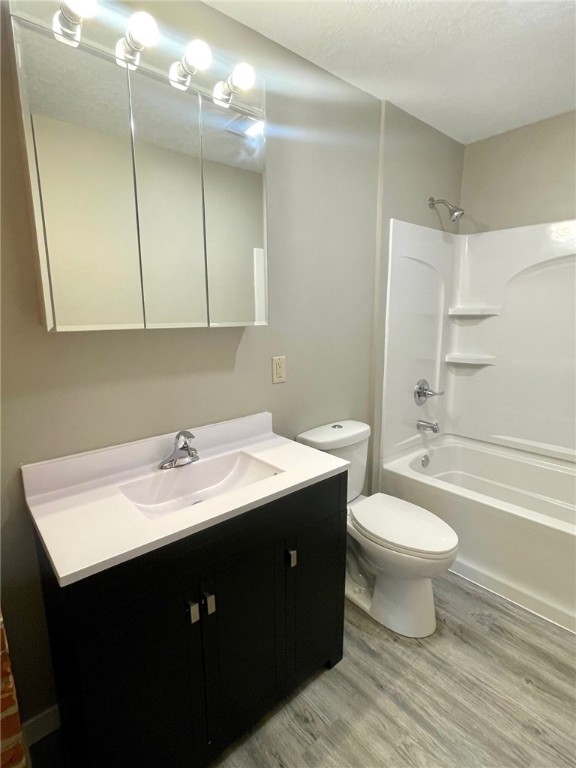 844-Broadway-Menomonie-WI-54751-3