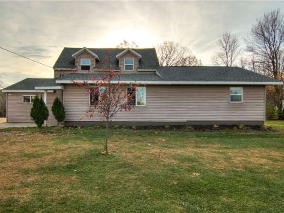 Residentialhouse for sale picture with an address of  901 Riverside Drive in Cornell and a list price of 267000