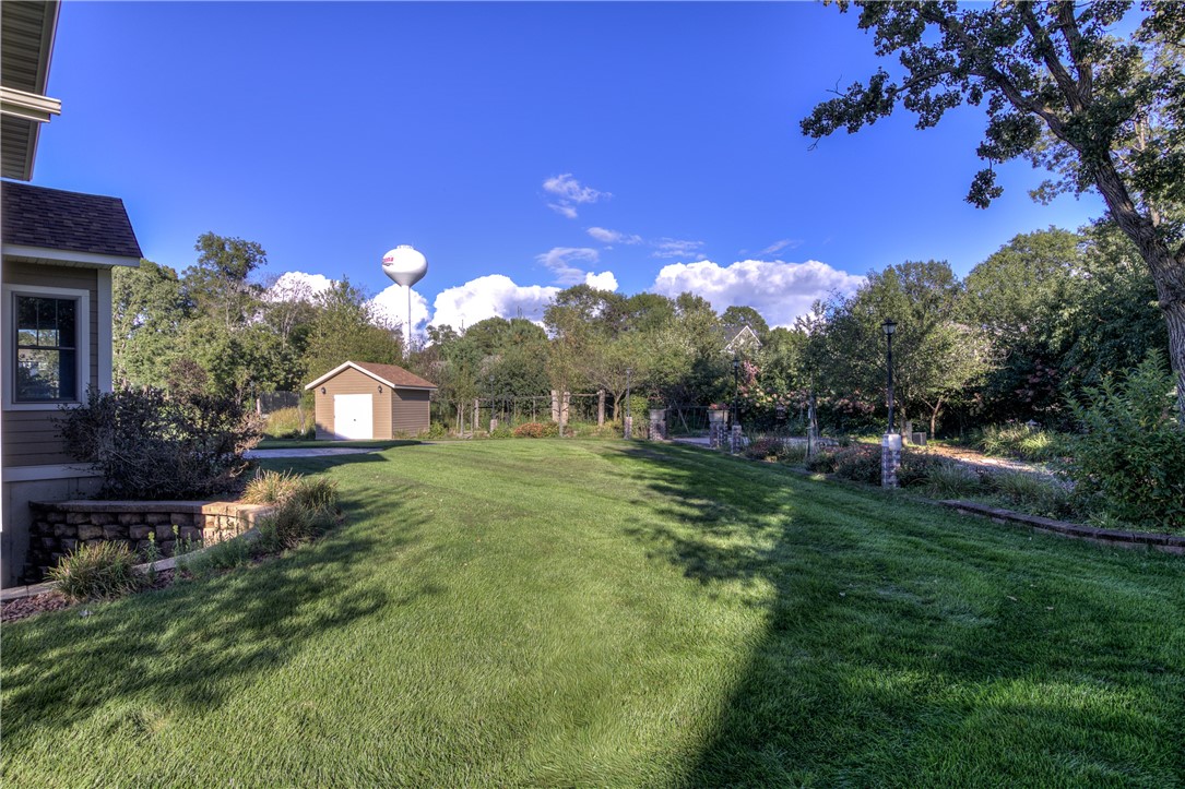 907-Sandalwood-Altoona-WI-54720-9