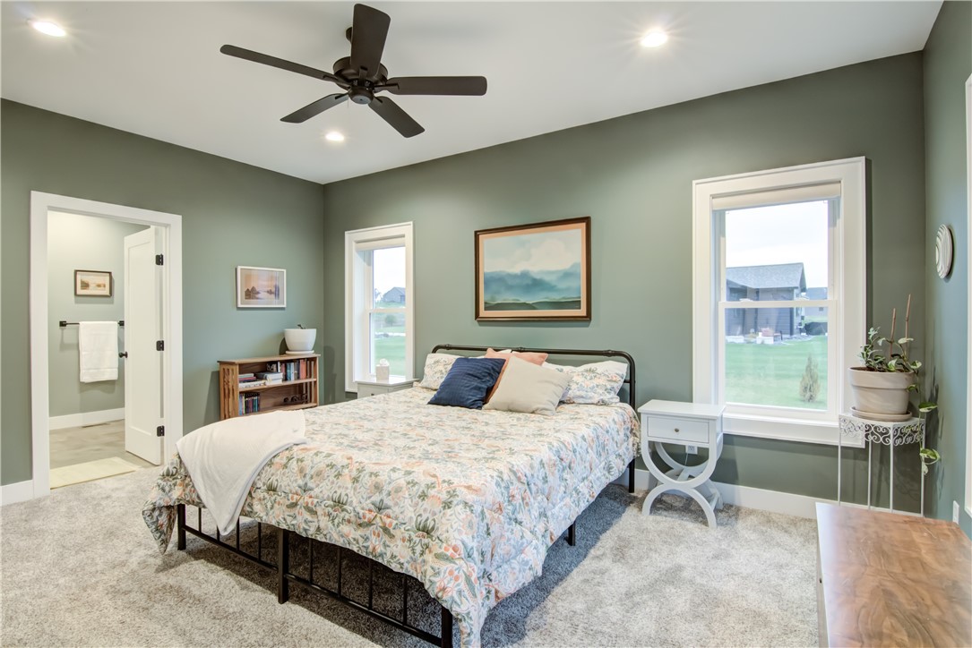 E5225-Queens-Eleva-WI-54738-1