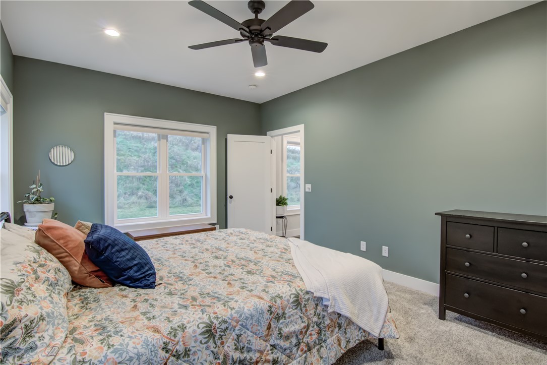 E5225-Queens-Eleva-WI-54738-2