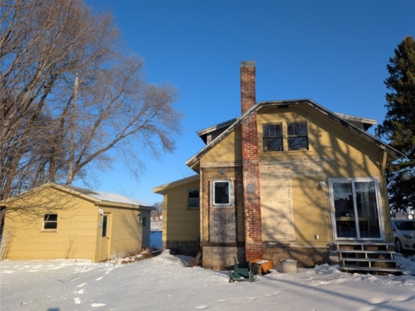 Residentialhouse for sale picture with an address of  E6514 629th Avenue in Menomonie and a list price of 84500