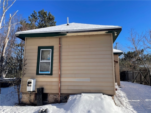 Residentialhouse for sale picture with an address of     in Glidden and a list price of 48900