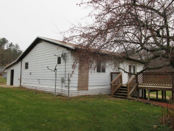 Residentialhouse for sale picture with an address of     in Menomonie and a list price of 92500