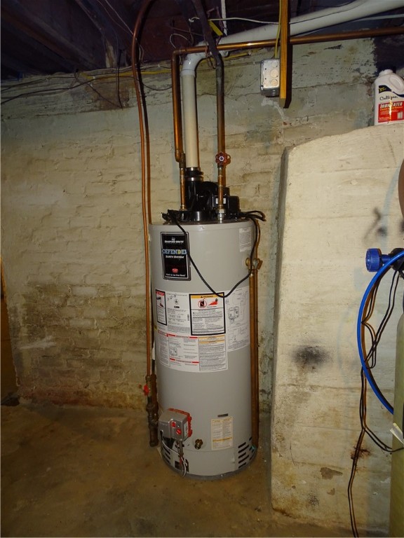 N409-County-Road-D-Eau-Galle-WI-54737-8