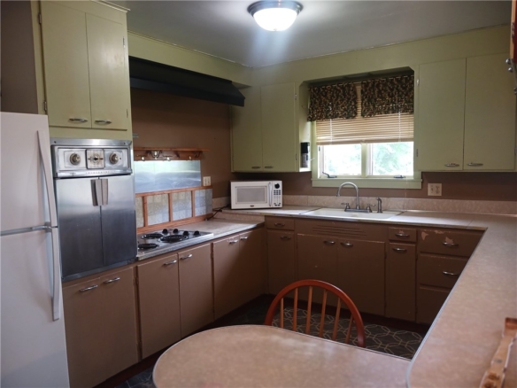 Residentialhouse for sale picture with an address of  S1131 Knabe Road in Nelson and a list price of 299000