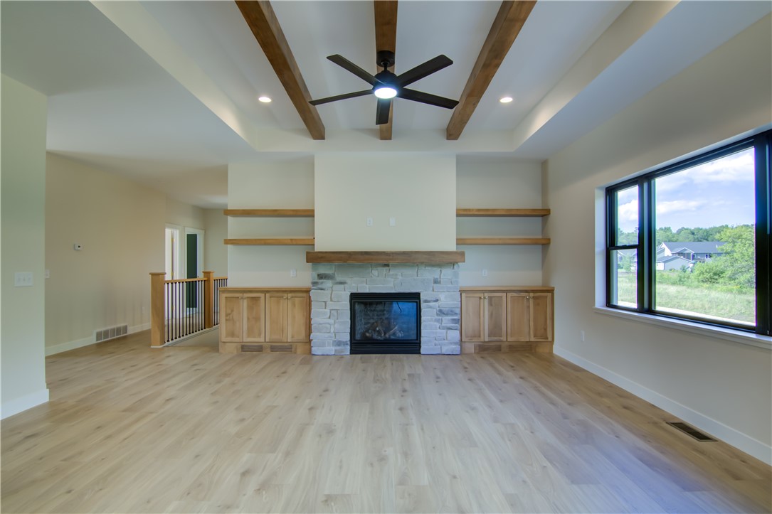 S9024-Chestnut-Eau-Claire-WI-54701-3