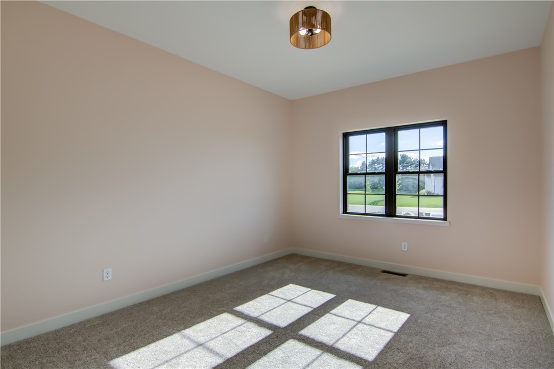 S9024-Chestnut-Eau-Claire-WI-54701-5