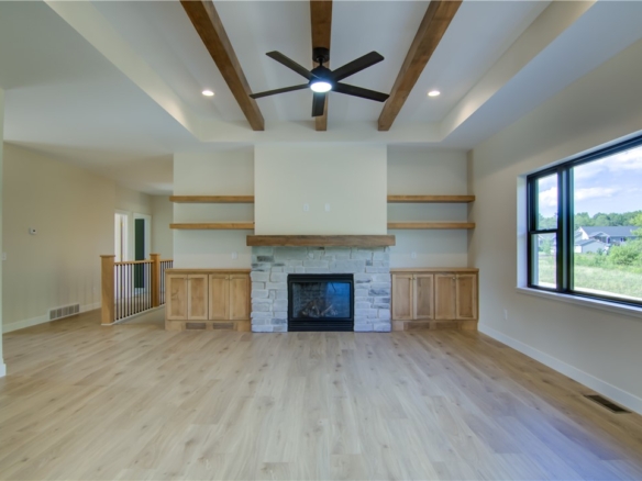 Residentialhouse for sale picture with an address of  S9024 Chestnut Road in Eau Claire and a list price of 629900