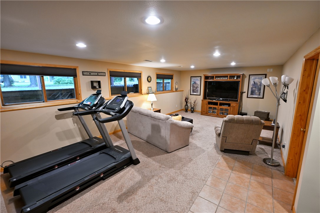 W-7395-Miller-Spooner-WI-54801-2