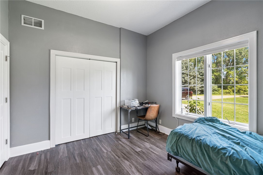 W11011-470th-Prescott-WI-54021-6