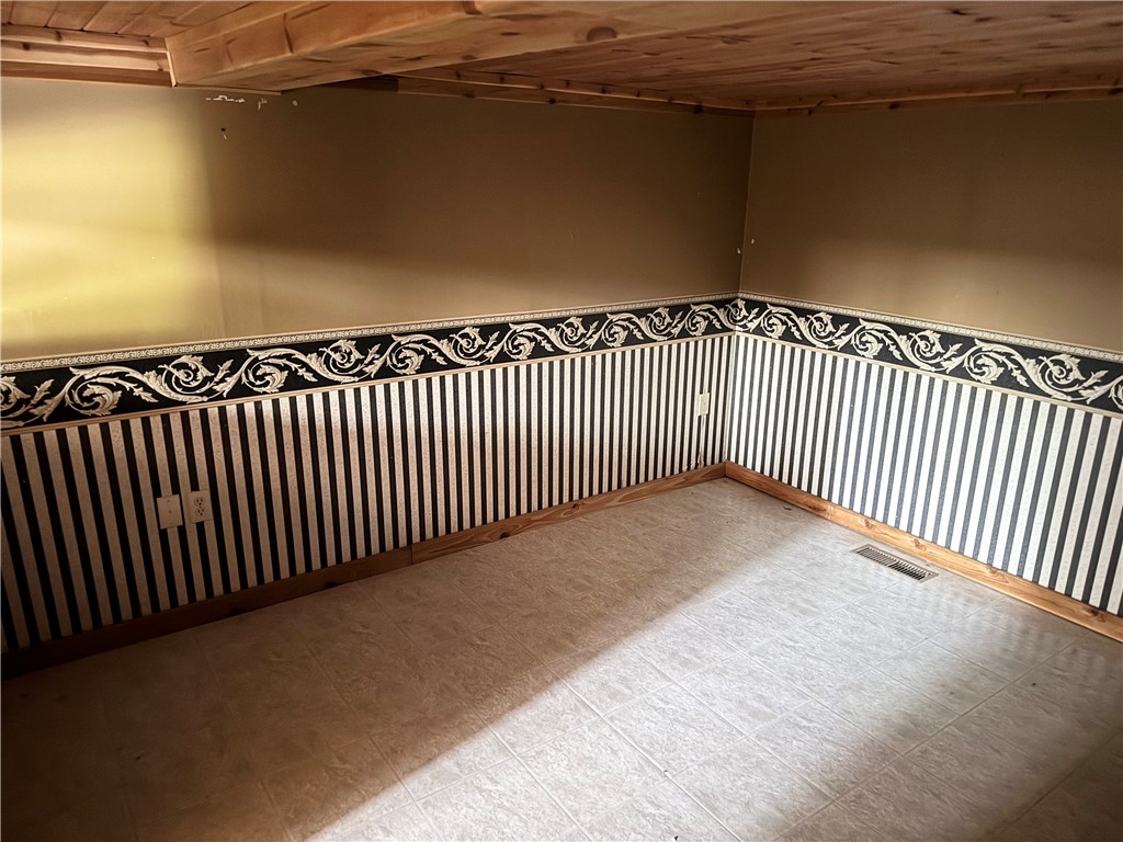 W15014 Silver Creek Road Birnamwood WI 54414