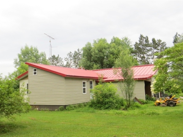Residentialhouse for sale picture with an address of  W17092 State Highway 64  in Gilman and a list price of 189900