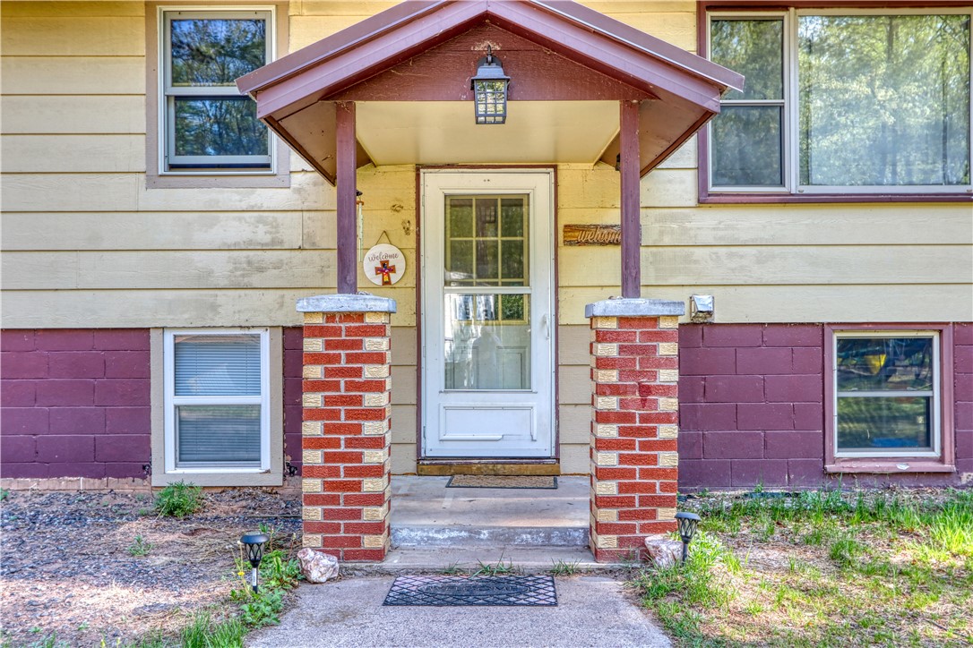 10148-McClaine-Hayward-WI-54843-1