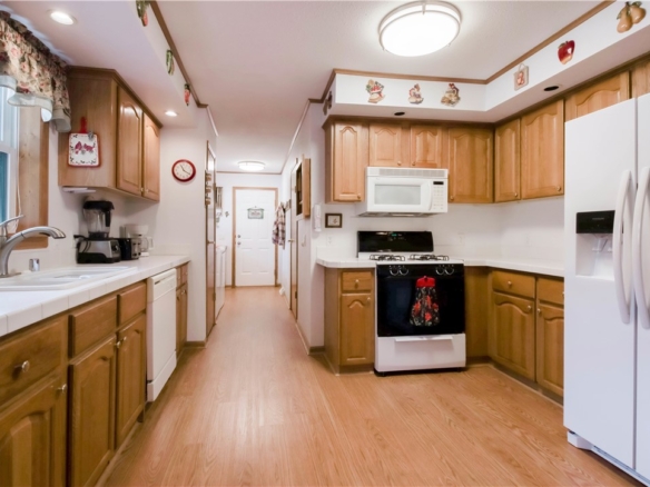 Residentialhouse for sale picture with an address of  10384 County Line Road in Exeland and a list price of 495000