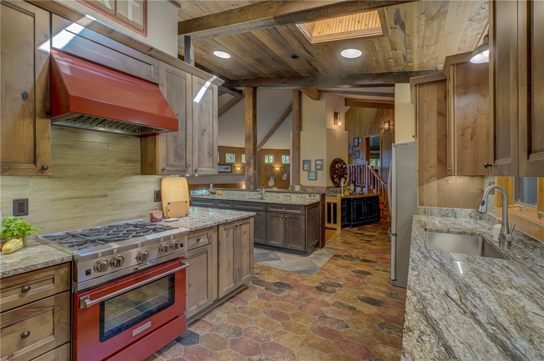 12416-Roberts-Hayward-WI-54843-1