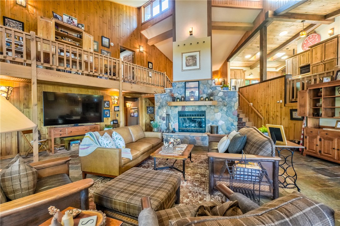 12416-Roberts-Hayward-WI-54843-3