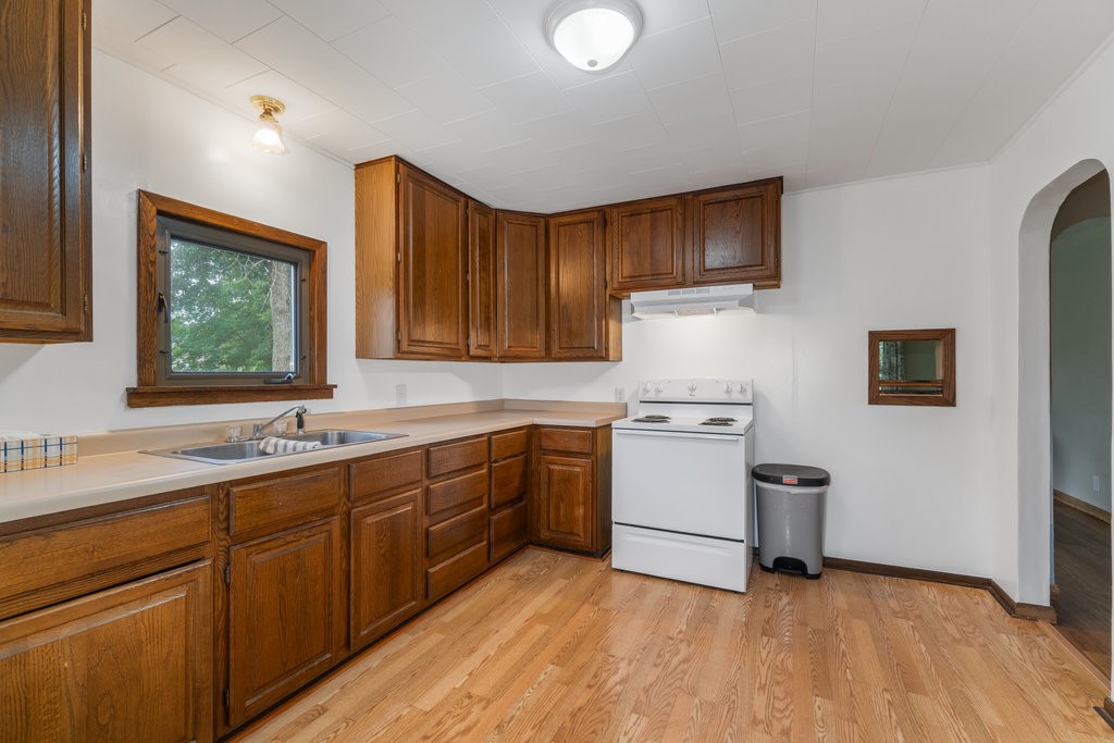 13058-40th-Chippewa-Falls-WI-54729-4