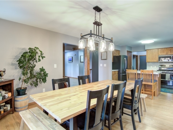 Residentialhouse for sale picture with an address of  1314 16th Avenue in Menomonie and a list price of 399900