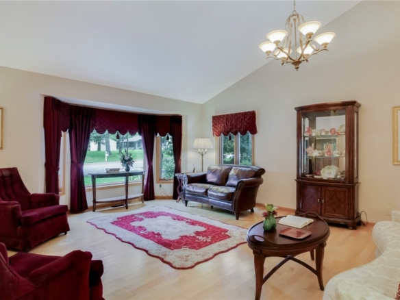 Residentialhouse for sale picture with an address of  1351 Brentwood Terrace in Eau Claire and a list price of 489900