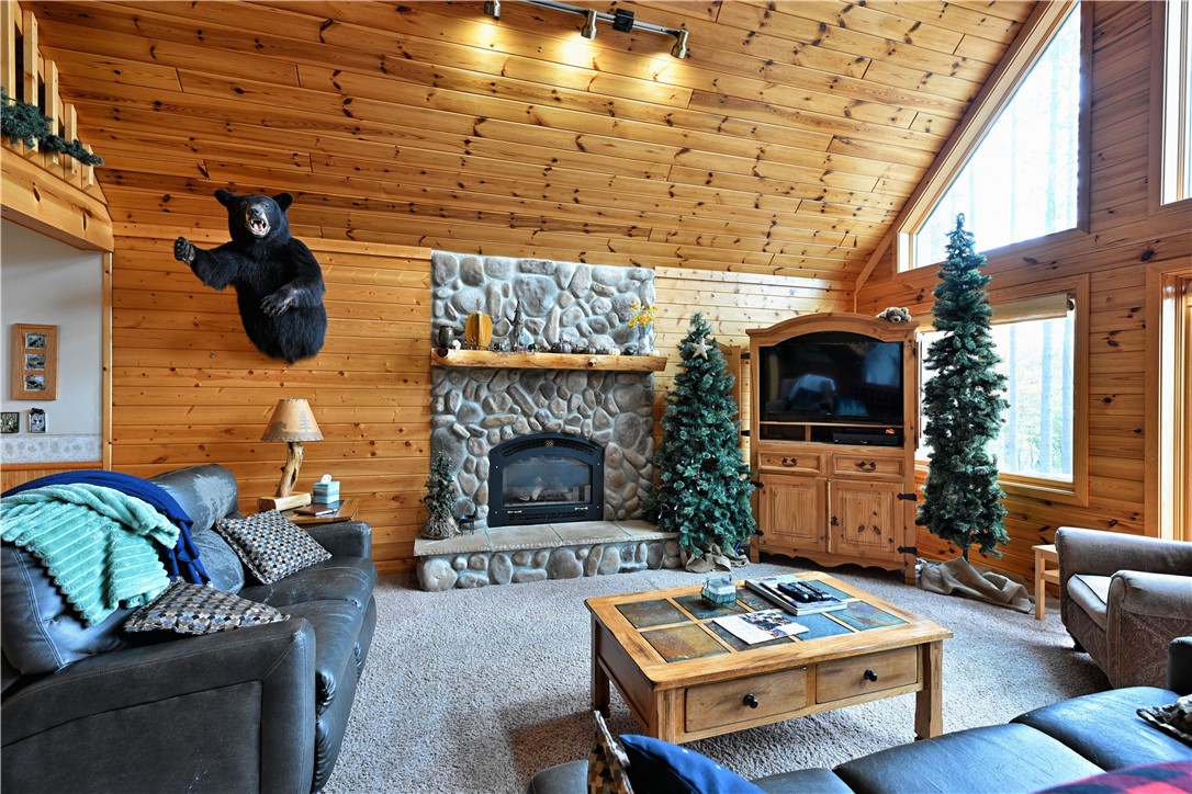 13672-Short-Gordon-WI-54838-5