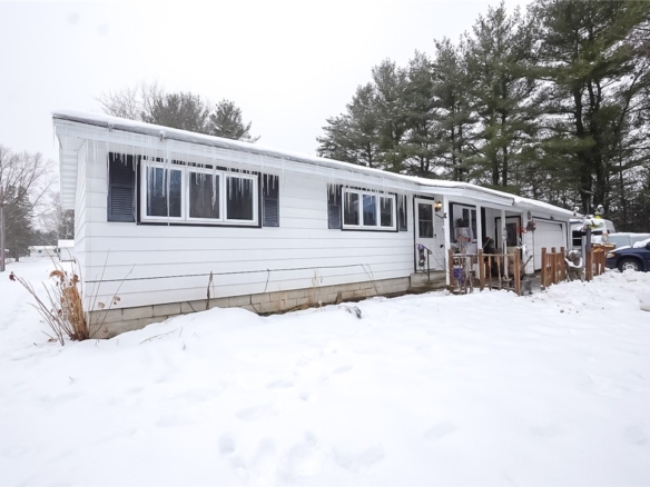 Residentialhouse for sale picture with an address of  13761 89th Avenue in Chippewa Falls and a list price of 159900