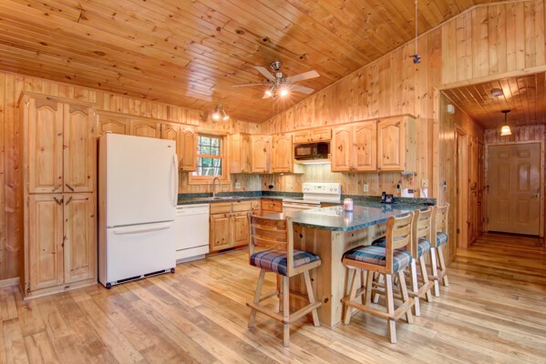 141-18-12-Dallas-WI-54733-3