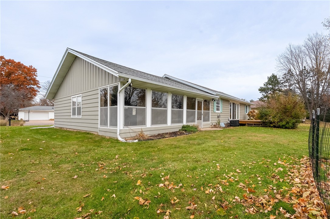 1421-Loffler-Chippewa-Falls-WI-54729-8